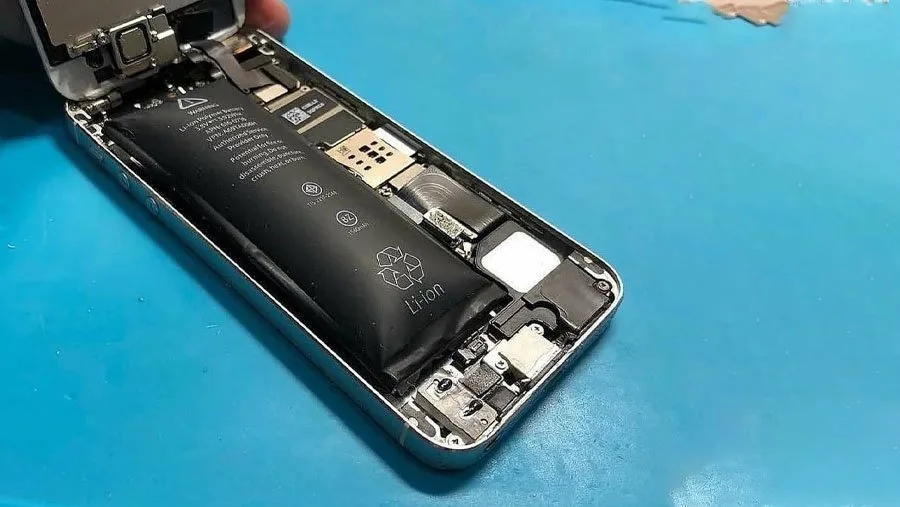 iPhone Batarya Şişmesi: Nedenleri, Tehlikeleri ve Çözümleri | Teknoloji Forumu - BeeTekno iPhone Batarya Şişmesi: Nedenleri, Tehlikeleri ve Çözümleri | Teknoloji Forumu - BeeTekno